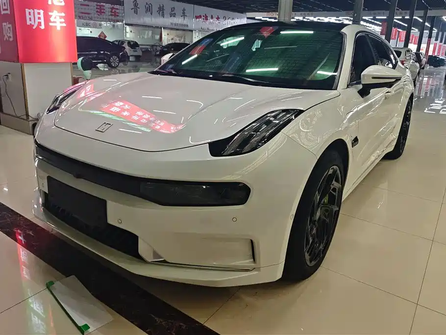 Zeekr 001 2022