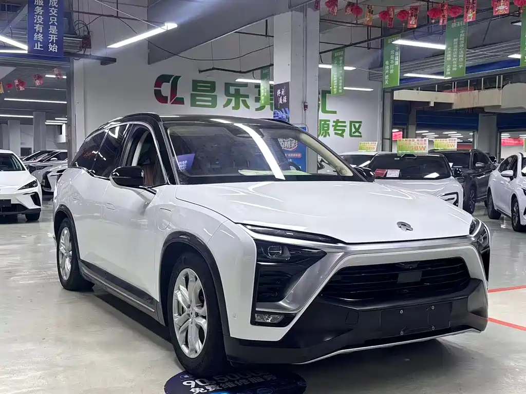 NIO ES8 2019