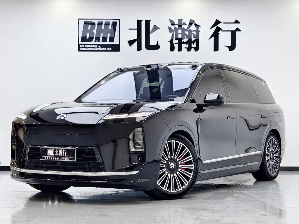 NIO ES8 2025