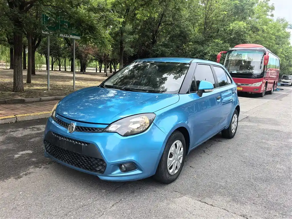 MG 3 2013