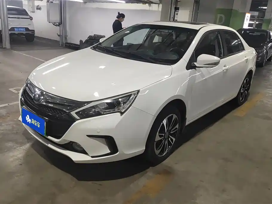 BYD Qin NEV 2015