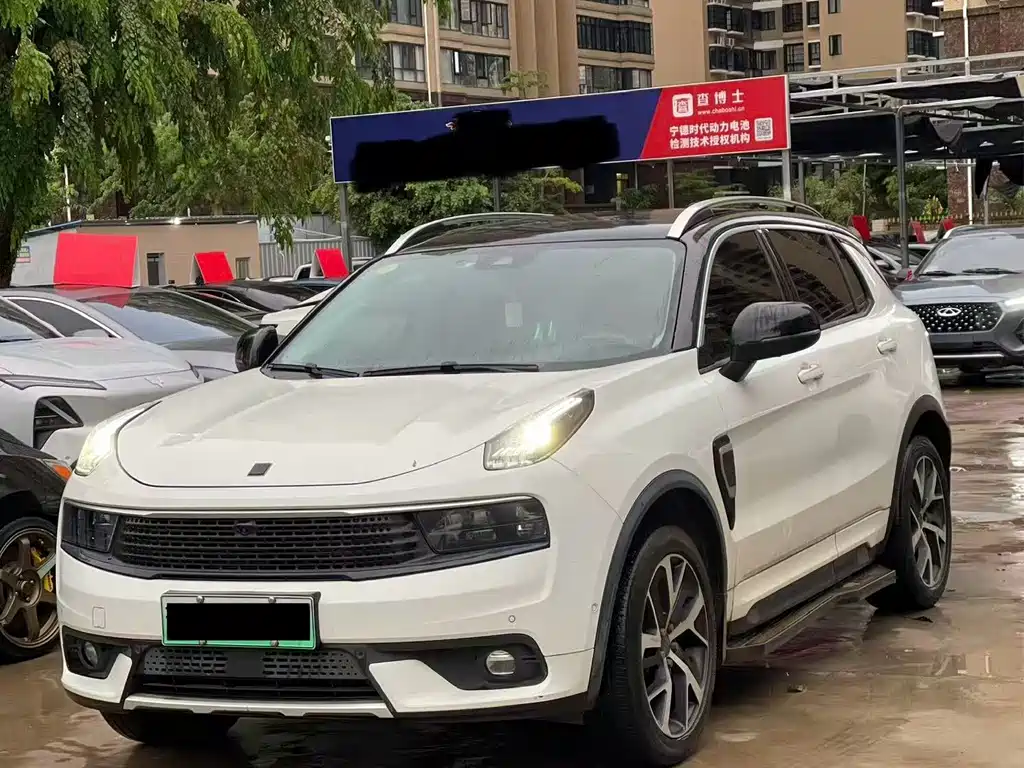 Lynk & Co 01 EM-P 2019