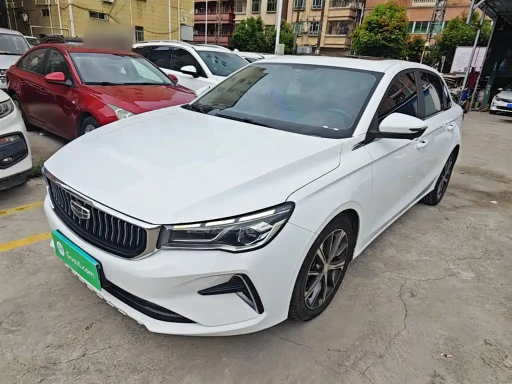 Geely Emgrand 2023