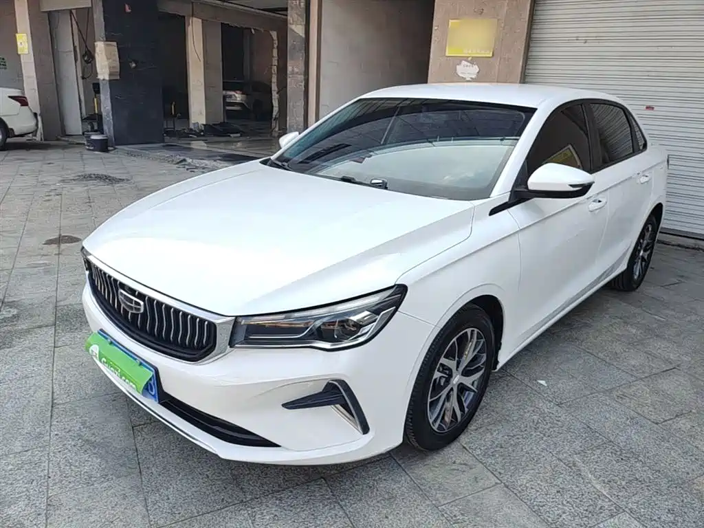 Geely Emgrand 2023