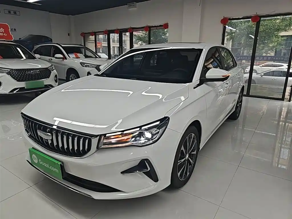 Geely Emgrand 2025