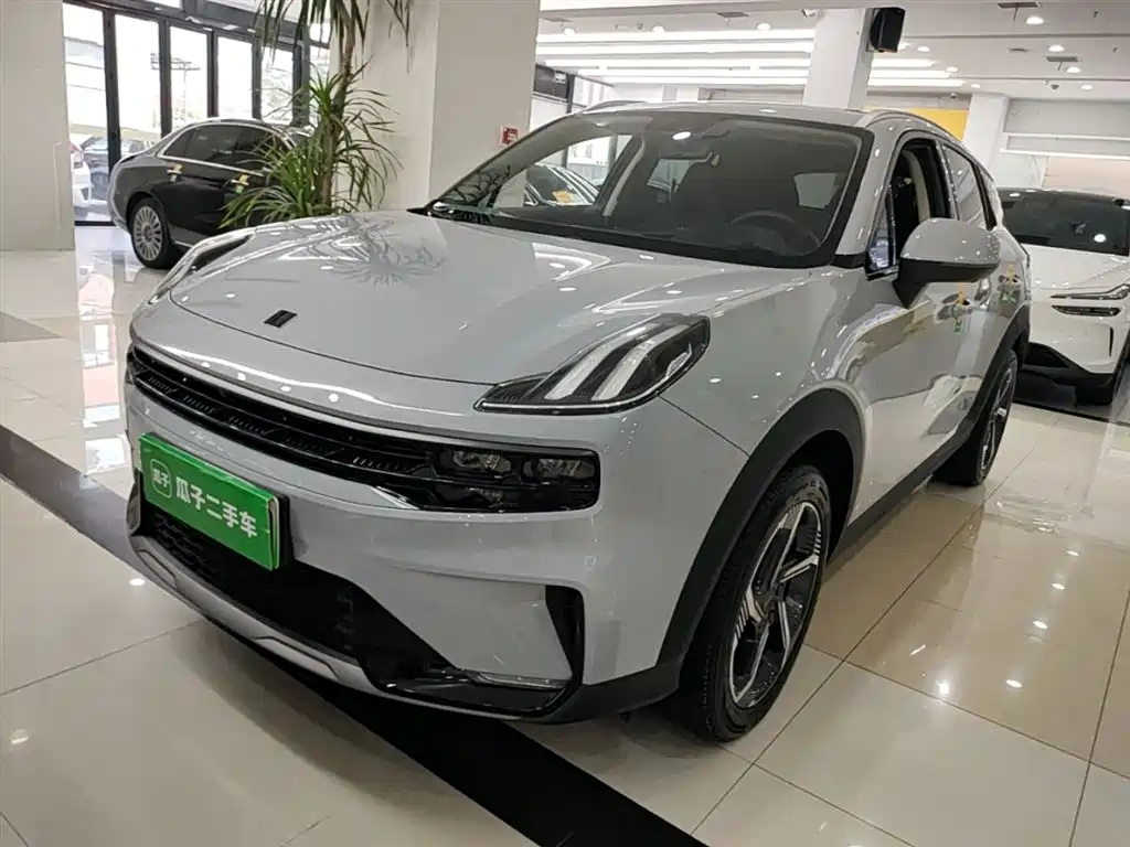 Lynk & Co 06 EM-P 2022
