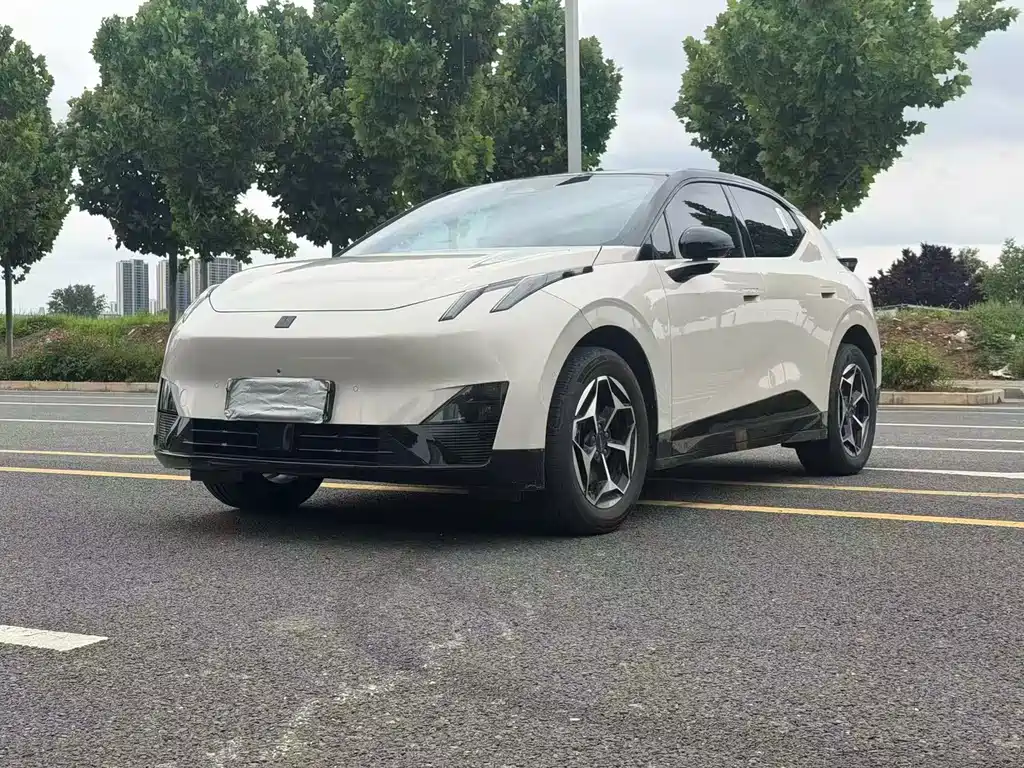Lynk & Co Z20 2025