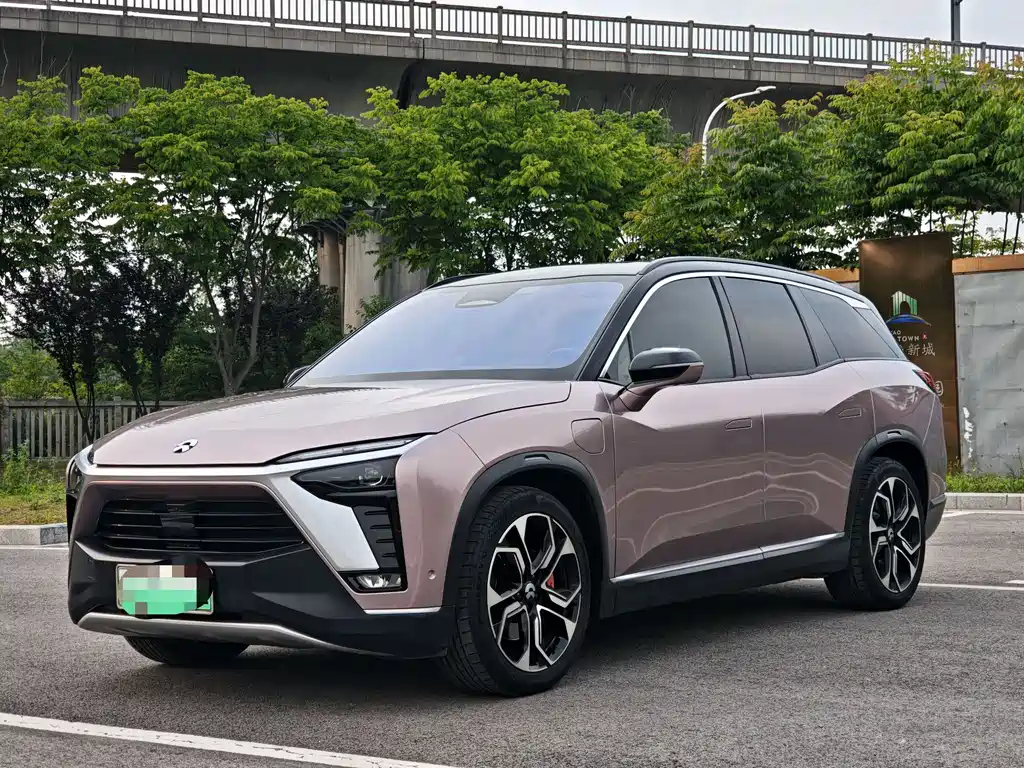 NIO ES8 2022