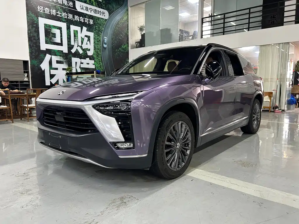 NIO ES8 2021