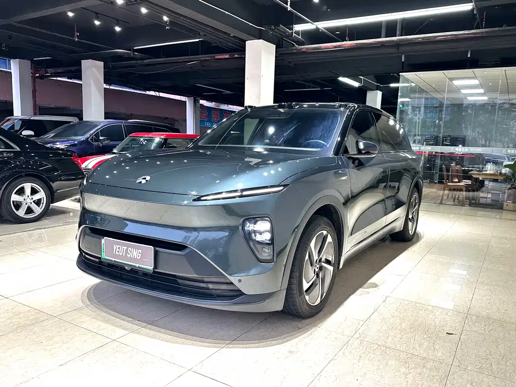 NIO ES8 2023