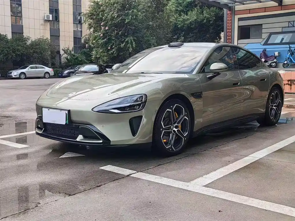 Xiaomi SU7 2024
