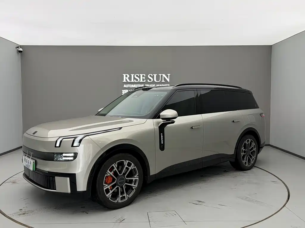 Lynk & Co 领克900 2025