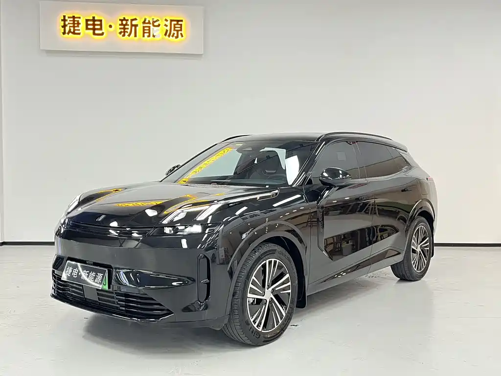 Lynk & Co 08 EM-P 2025