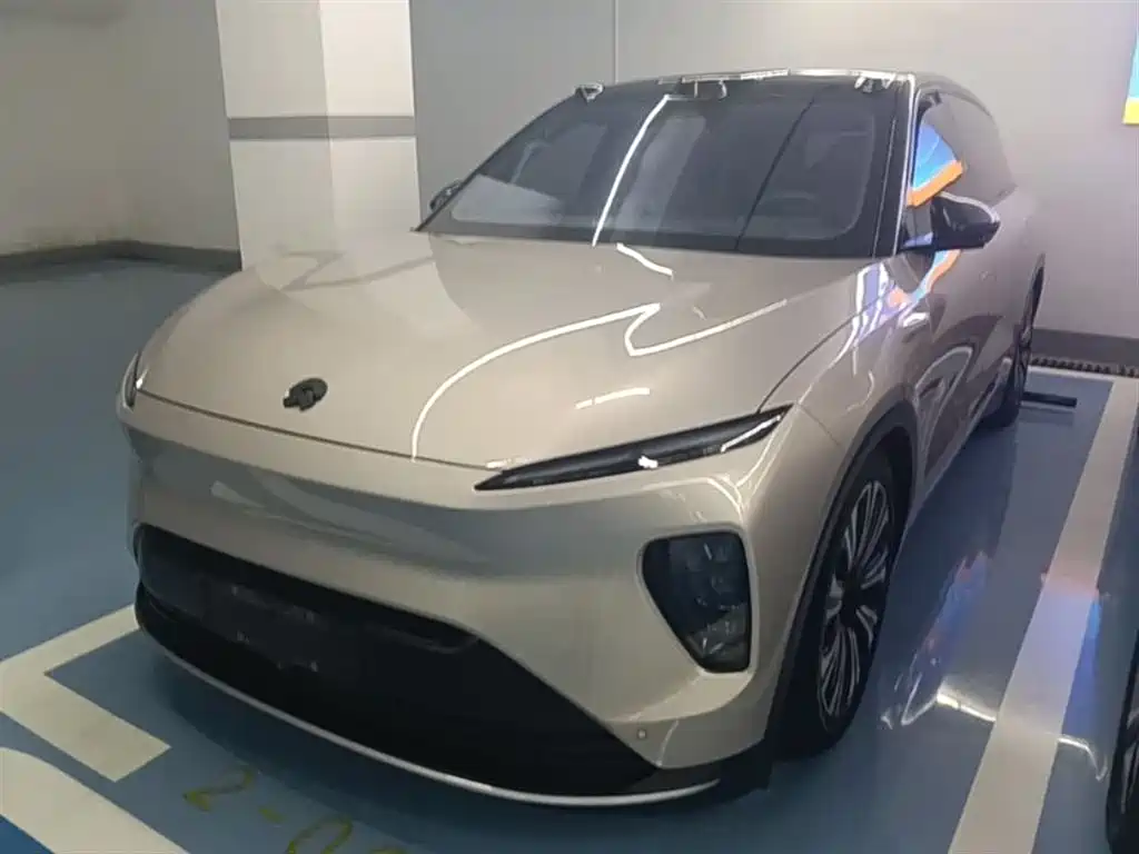 NIO ES8 2024