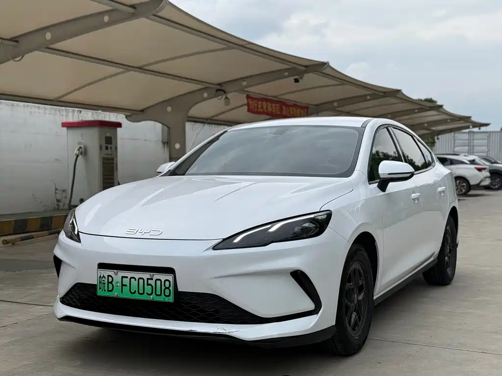 BYD Seal 05 DM-i 2025
