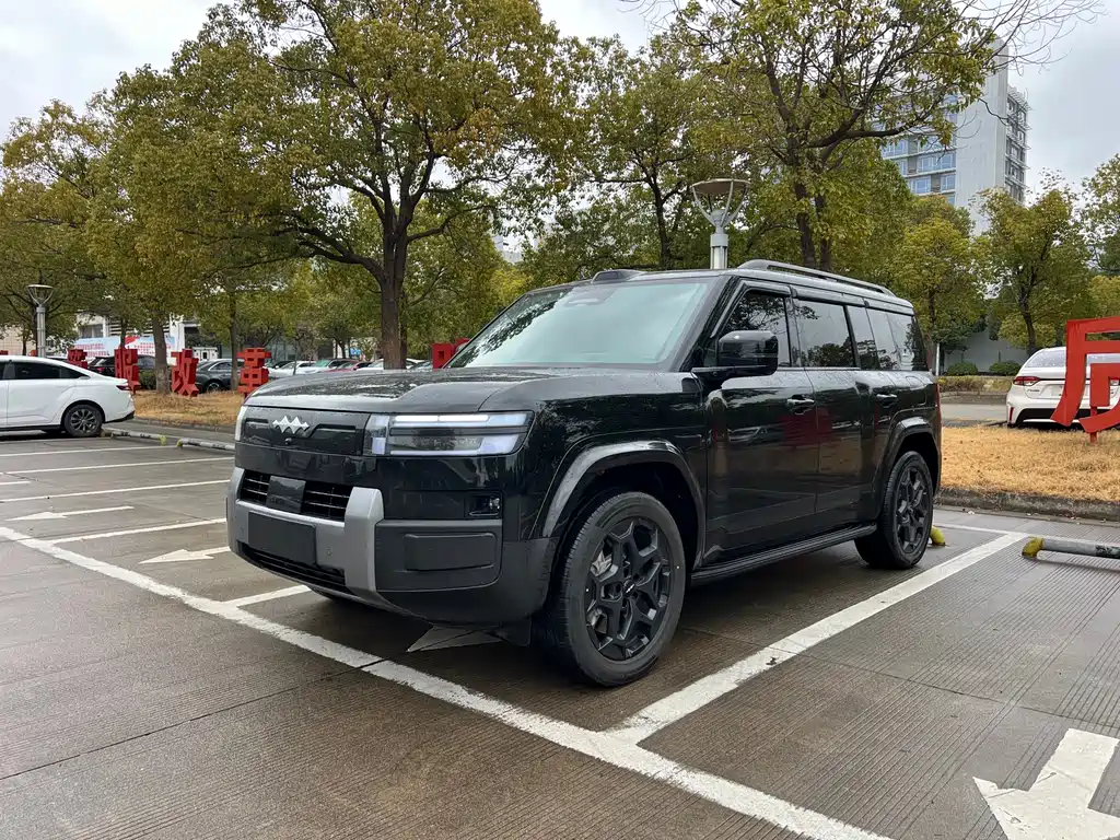 Fang Cheng Bao 钛7 2025