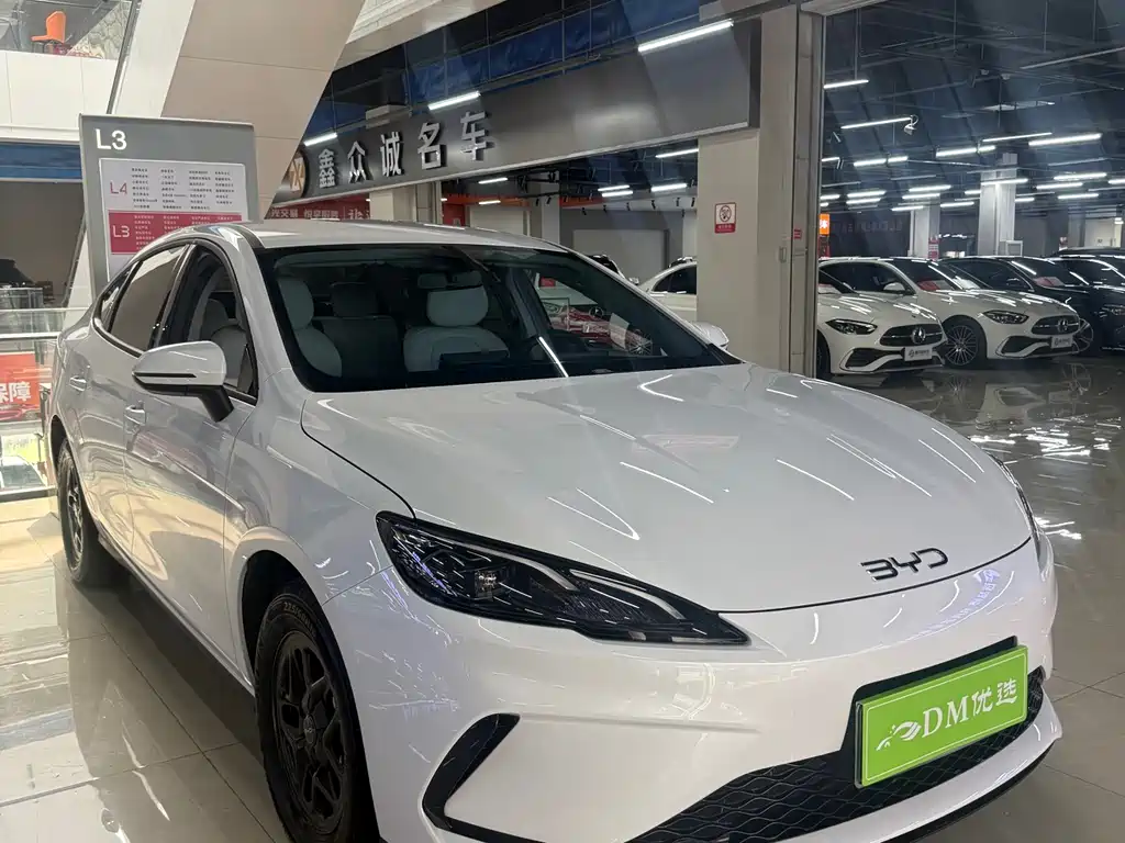 BYD Seal 05 DM-i 2025
