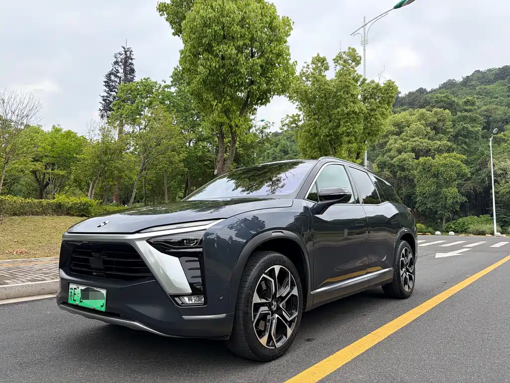 NIO ES8 2022