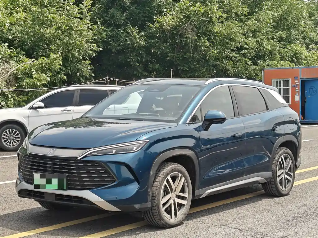 BYD L DM-i 2025