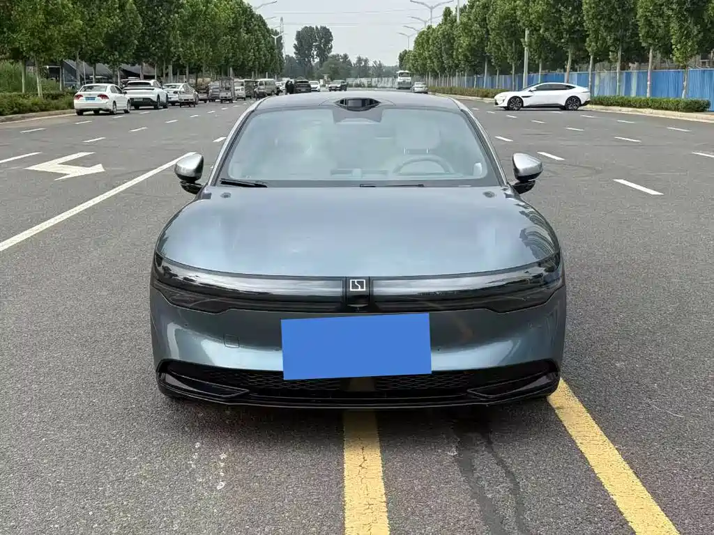 Zeekr 007 2023