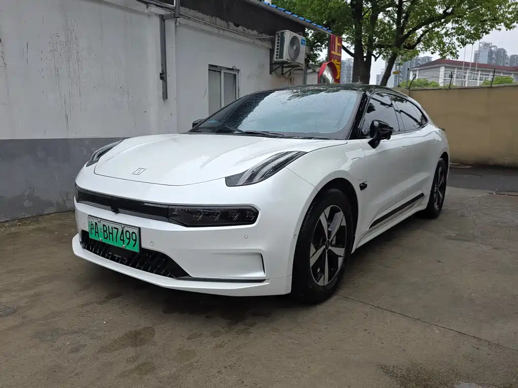 Zeekr 001 2023