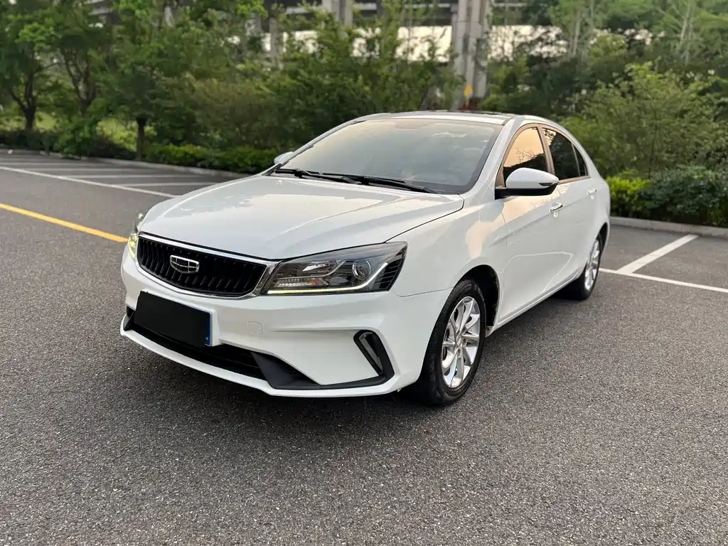 Geely Emgrand 2021