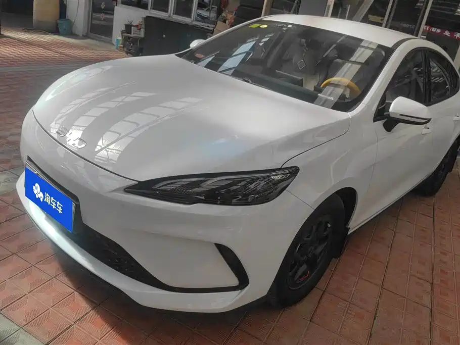 BYD Seal 05 DM-i 2025