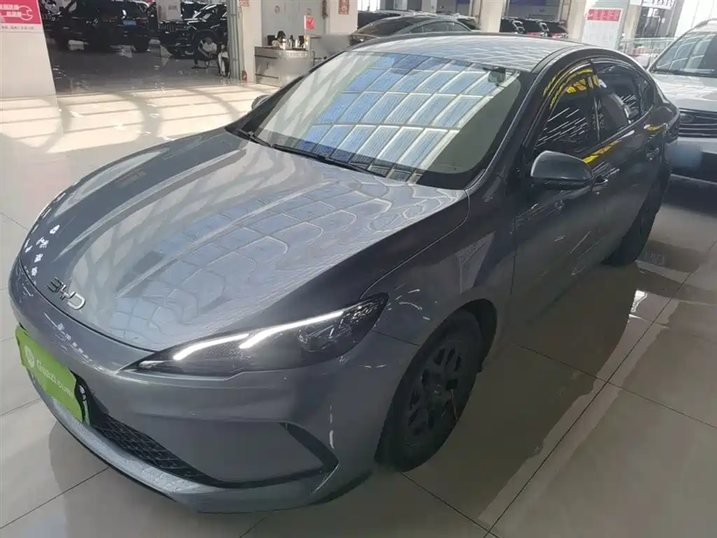 BYD Seal 05 DM-i 2025
