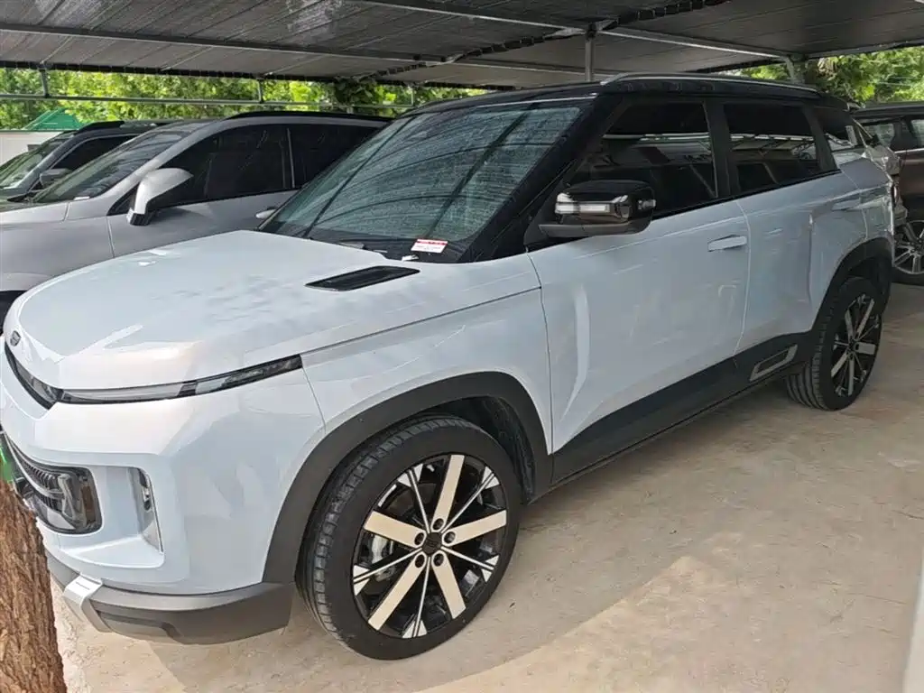 Geely Icon 2024