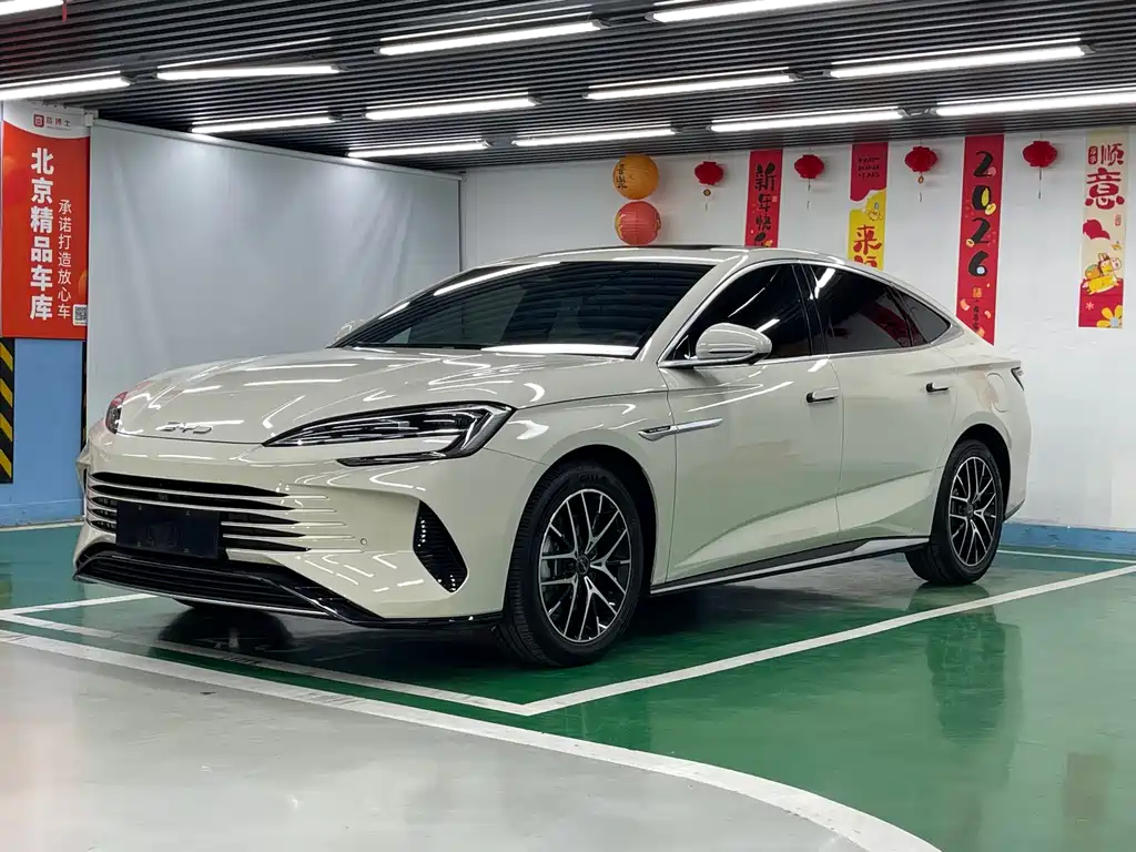 BYD Seal 07 DM-i 2025