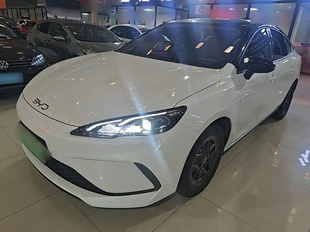 BYD Seal 05 DM-i 2025