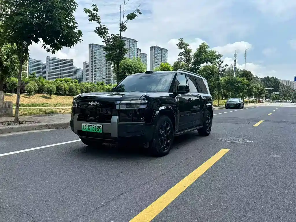 Fang Cheng Bao 钛7 2025