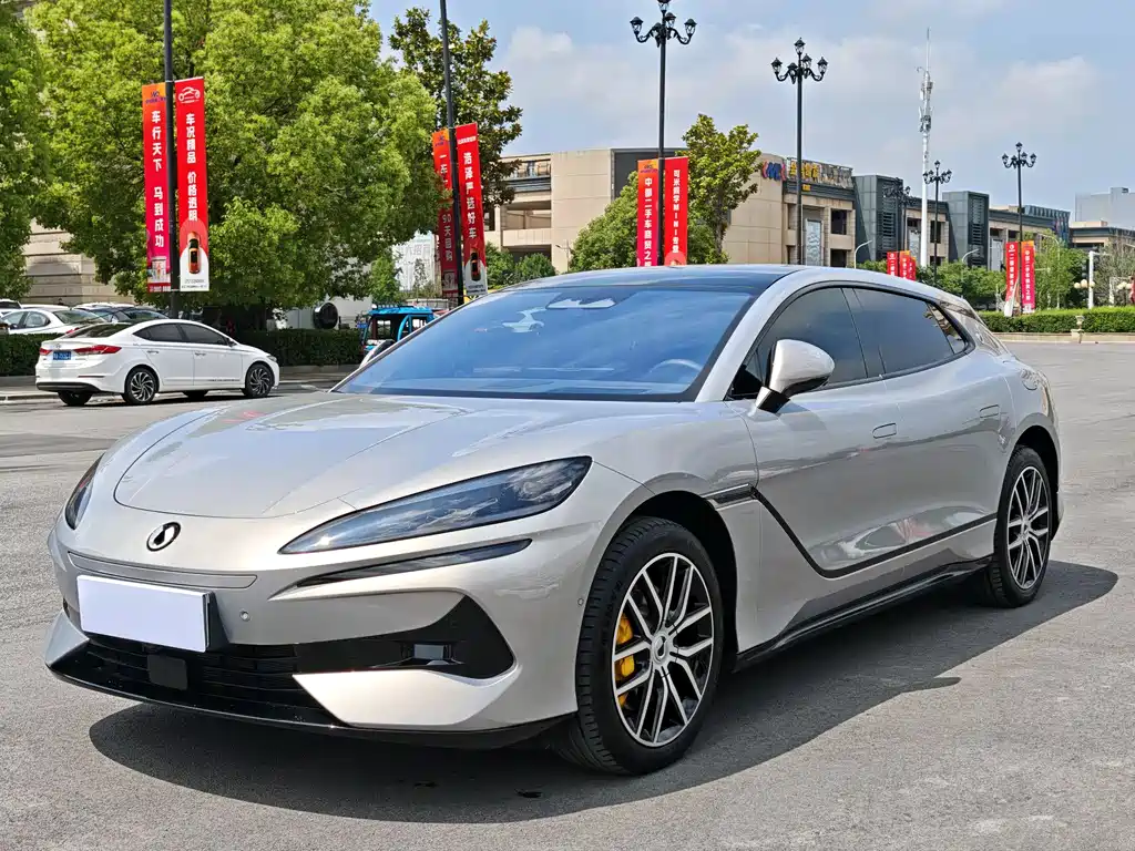 Denza Denza Z9GT 2025