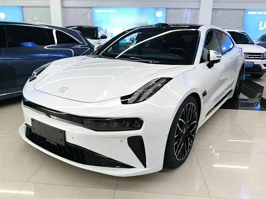 Zeekr 001 2025