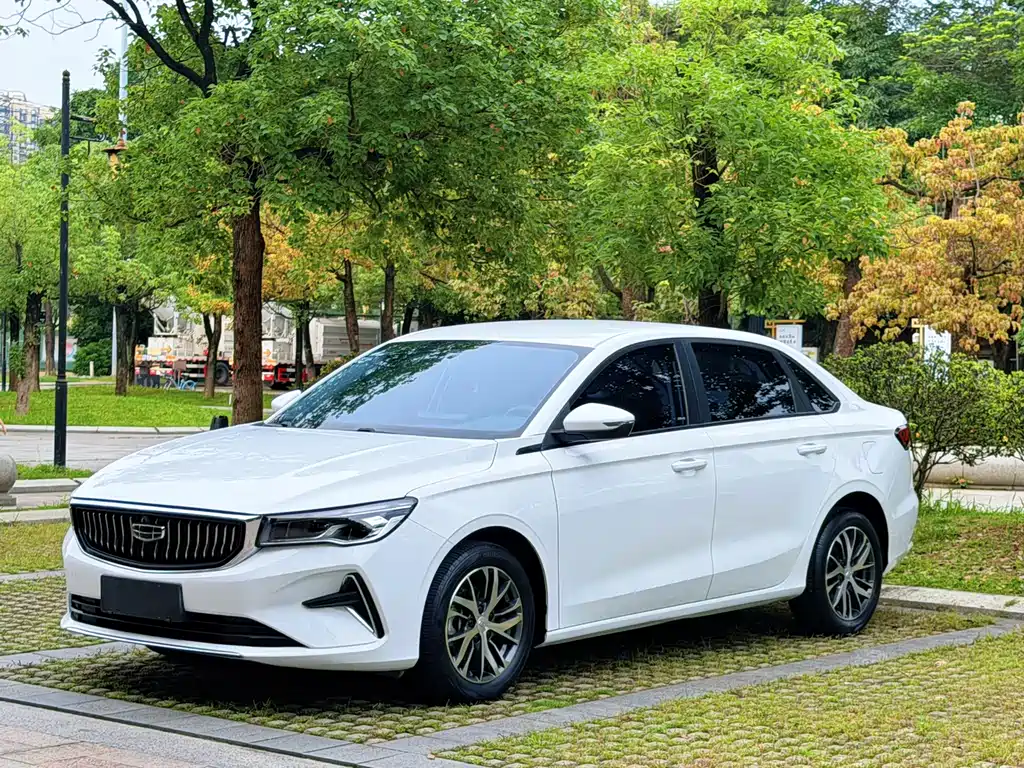 Geely Emgrand 2023