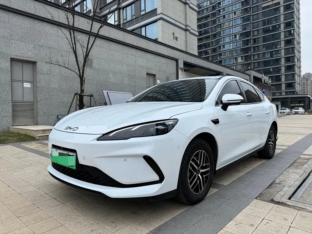BYD Seal 05 DM-i 2025