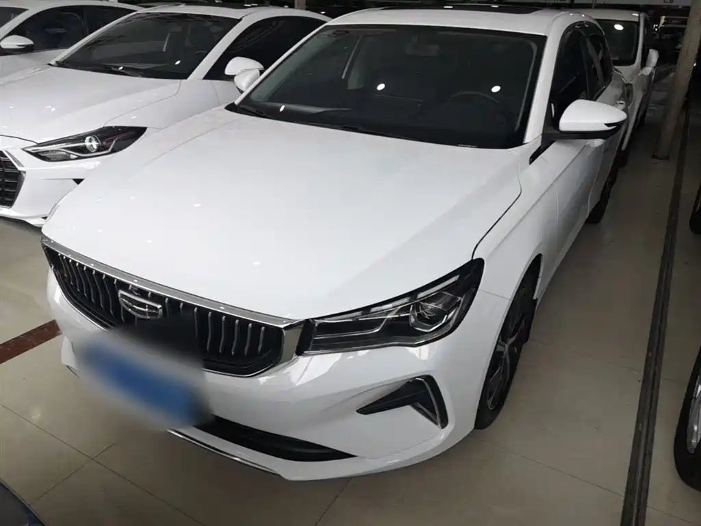 Geely Emgrand 2022