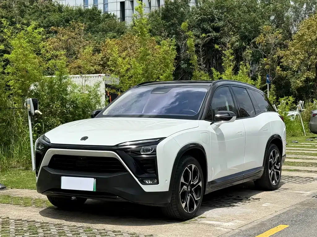 NIO ES8 2018