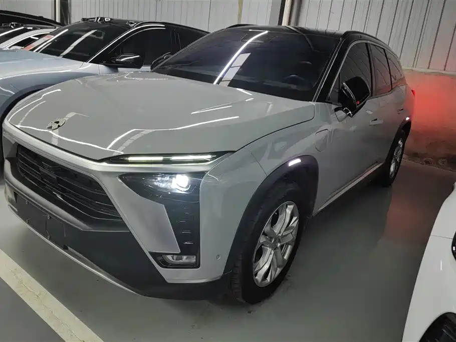NIO ES8 2022