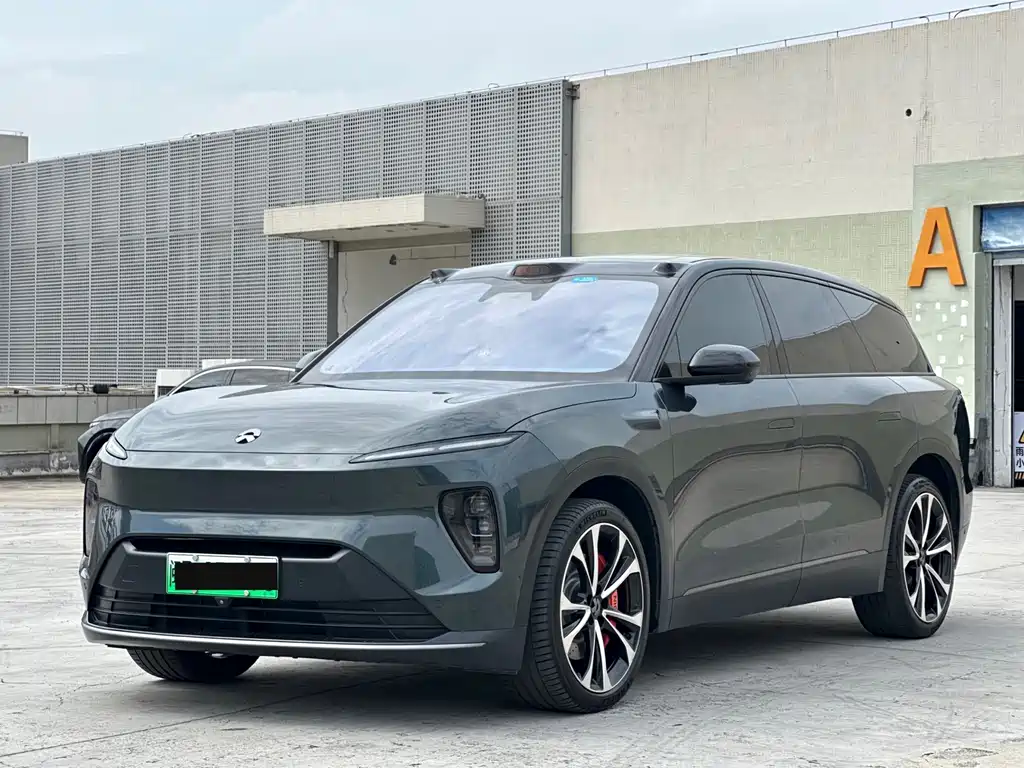 NIO ES8 2023