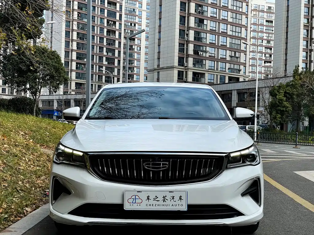 Geely Emgrand 2023
