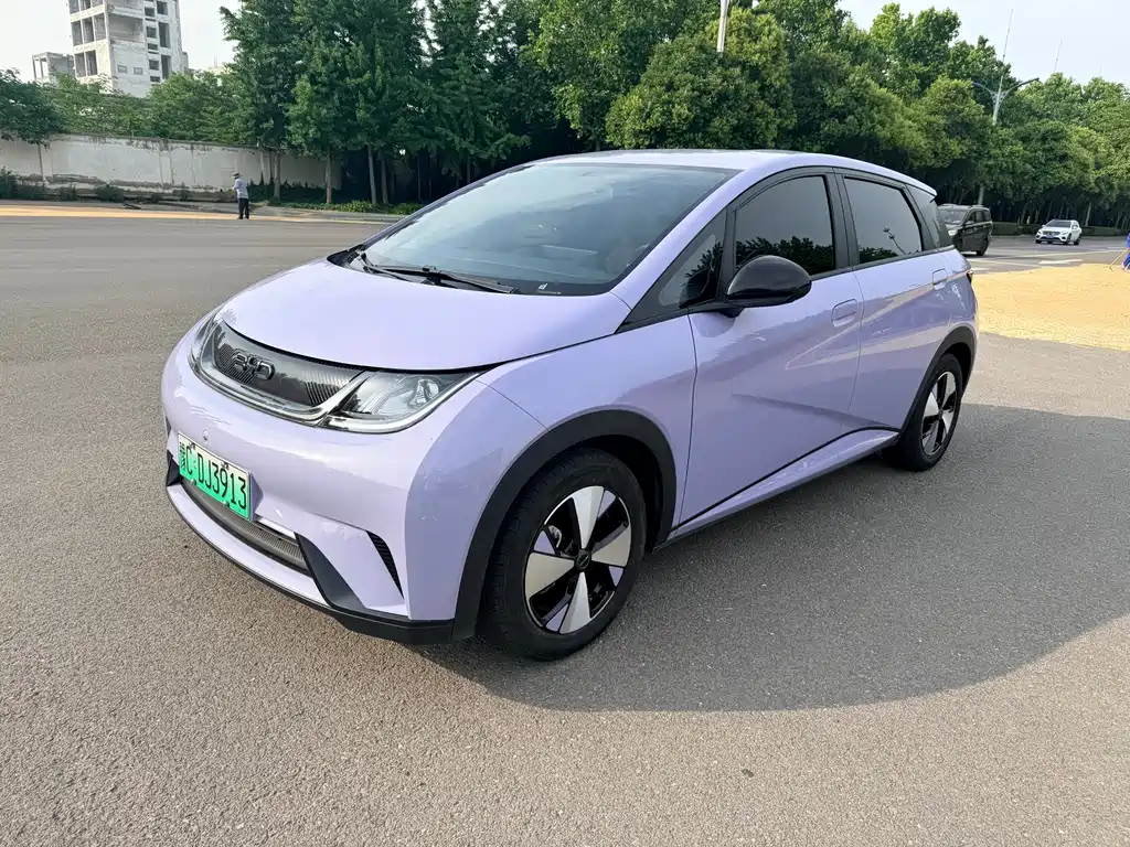 BYD Dolphin 2023