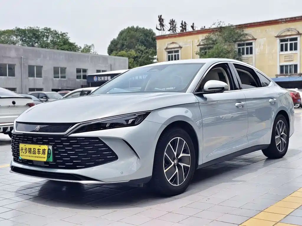 BYD Qin L 2024