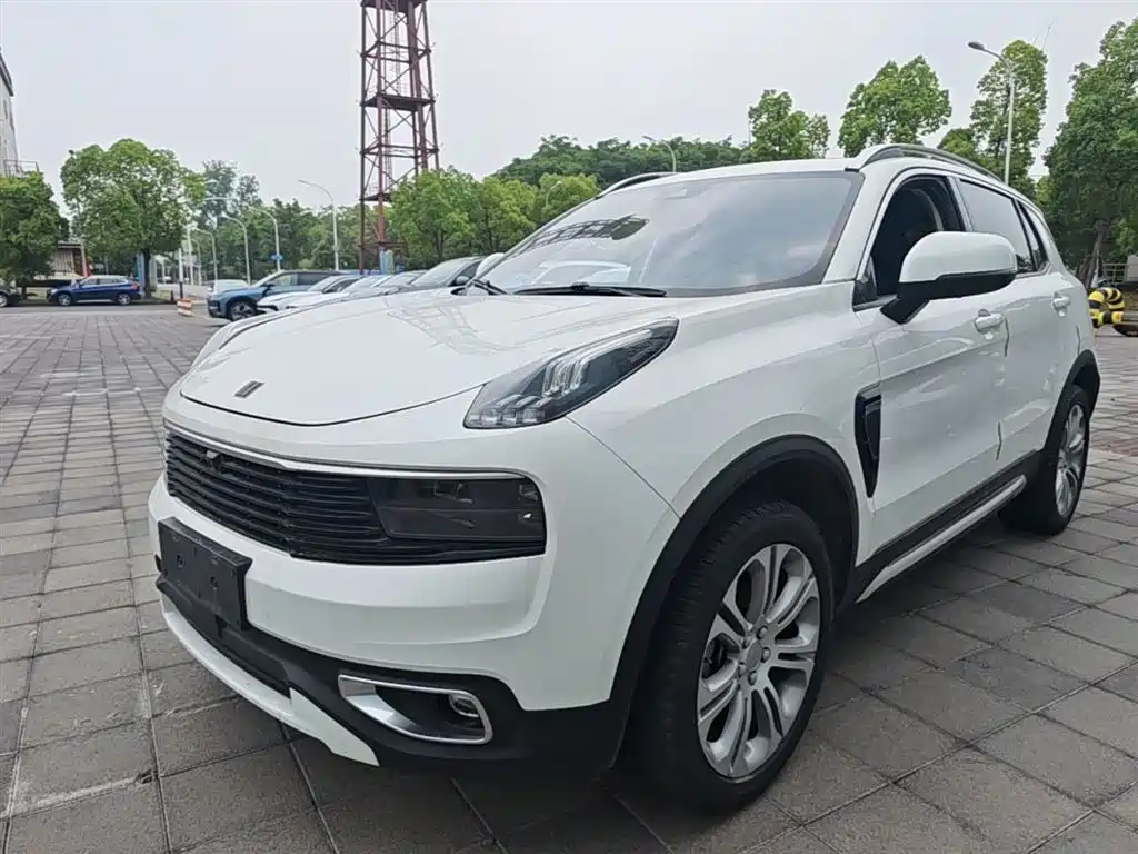 Lynk & Co 01 2020