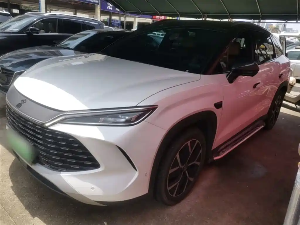 BYD L DM-i 2025