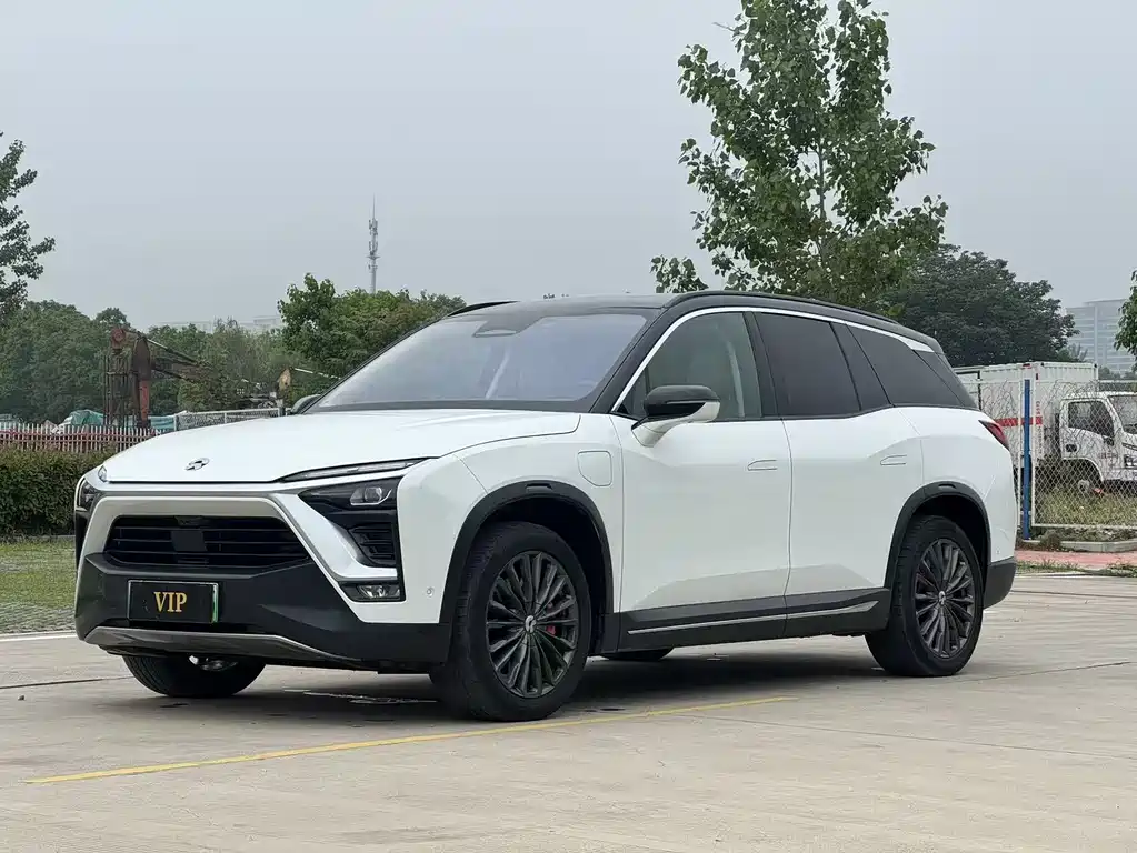 NIO ES8 2018