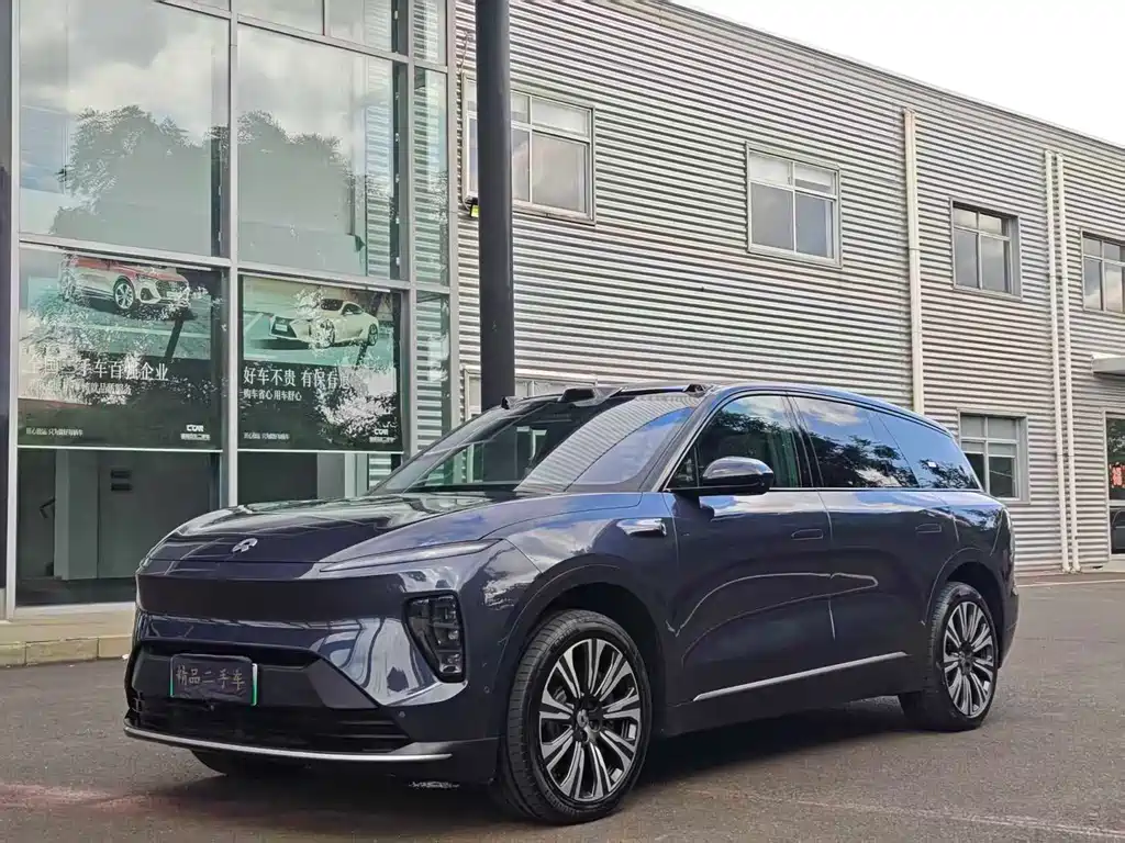 NIO ES8 2024