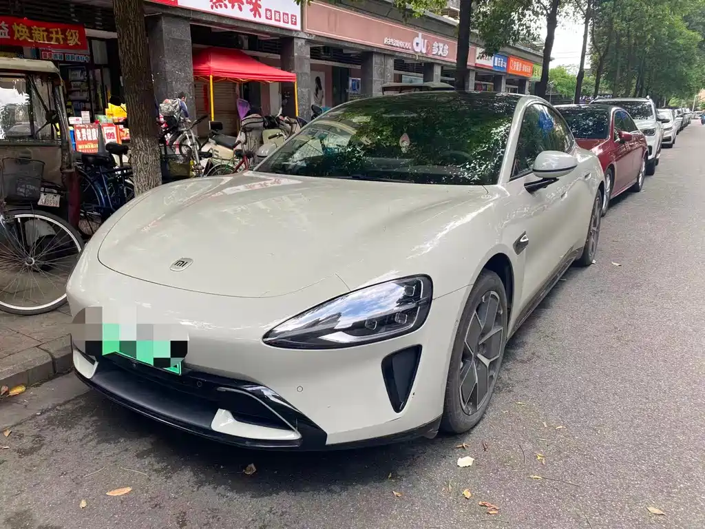 Xiaomi SU7 2024