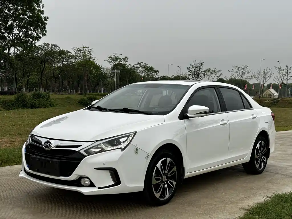 BYD Qin NEV 2016