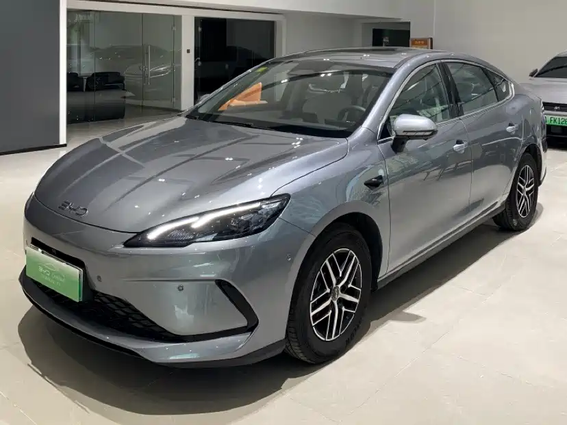 BYD Seal 05 DM-i 2025